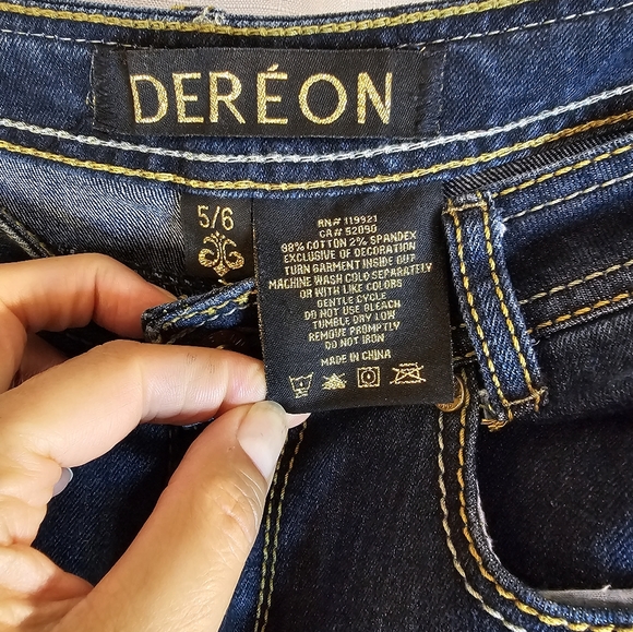 Dereon Sz 5/6 Sequin Pocket Jeans - Picture 7 of 9